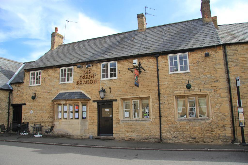 Hotel Green Dragon Brigstock Exteriér fotografie